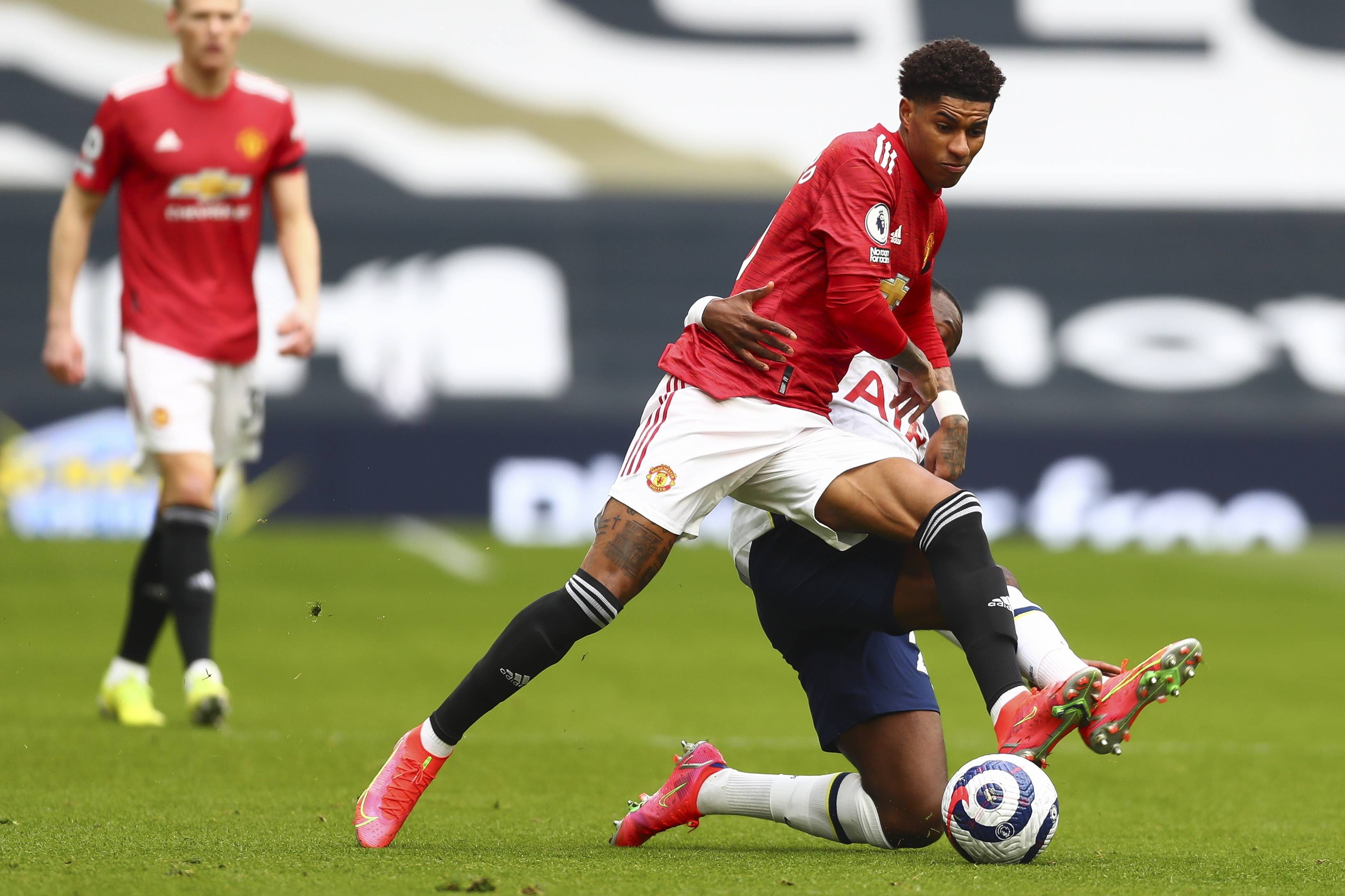 较量中占据 较量中占据