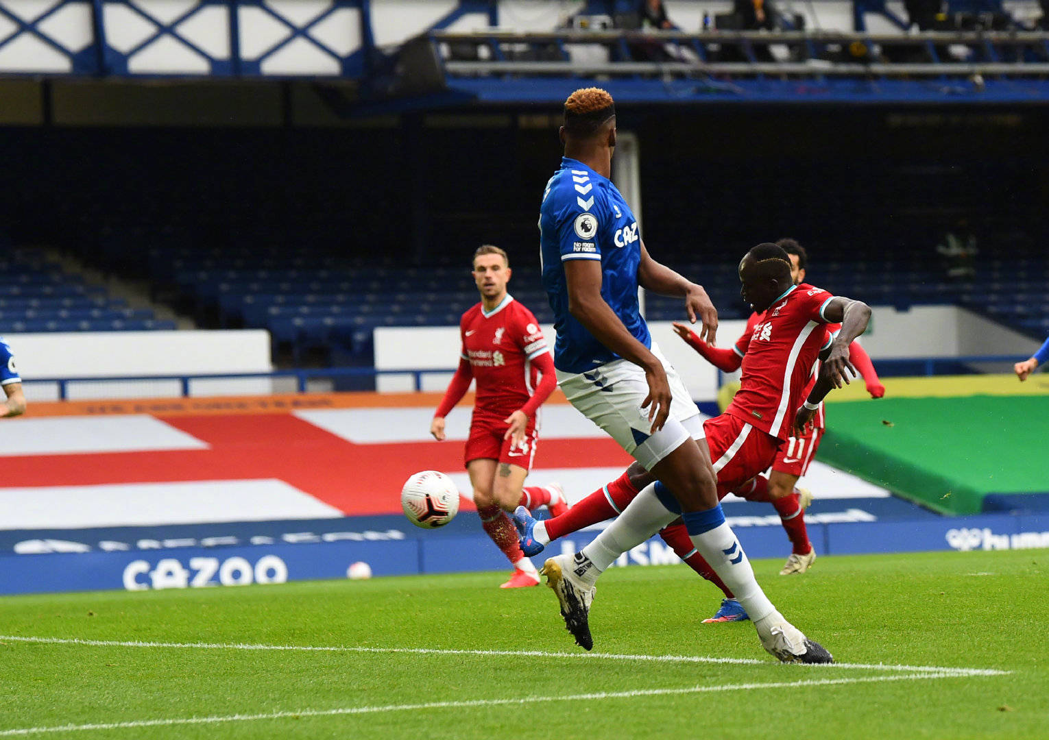 题显得尤为 题显得尤为